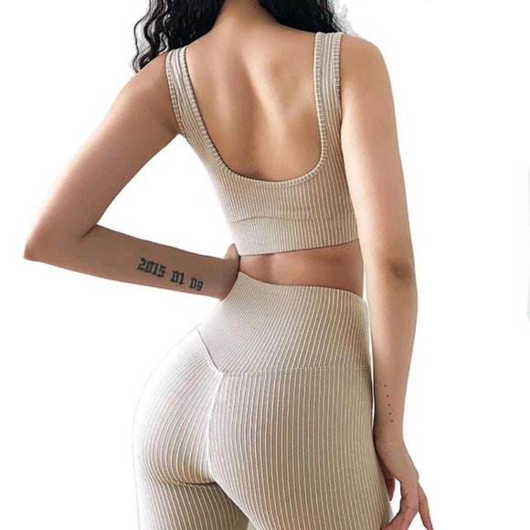 Women 2 Piece Workout Set - Picture 4 of 5